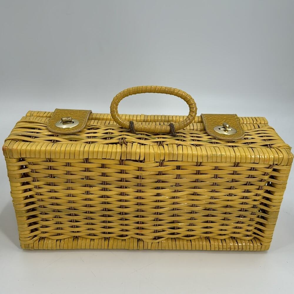 Vintage Yellow Wicker picnic basket handbag - Picture 2 of 12